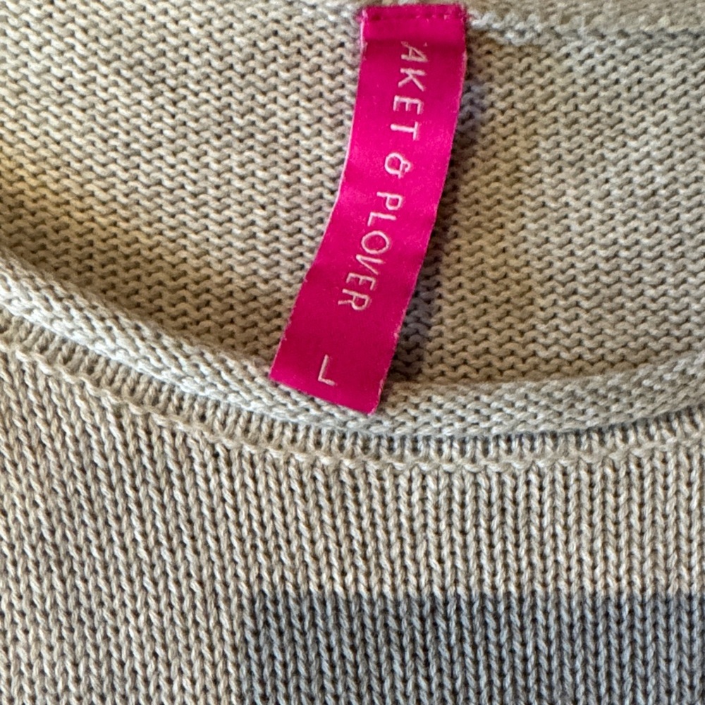 Gray Crewneck Sweater with Colorful Star & Heart Appliqués - Picture 2 of 8